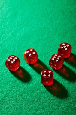 mpo39 Gaple Online table showing domino tiles, player hands, and betting interface